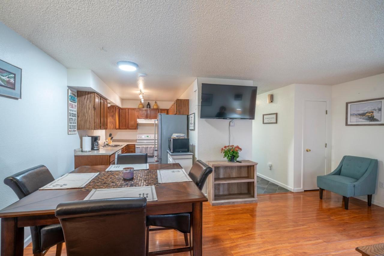 Polar Bear Den Apartment Anchorage Bagian luar foto