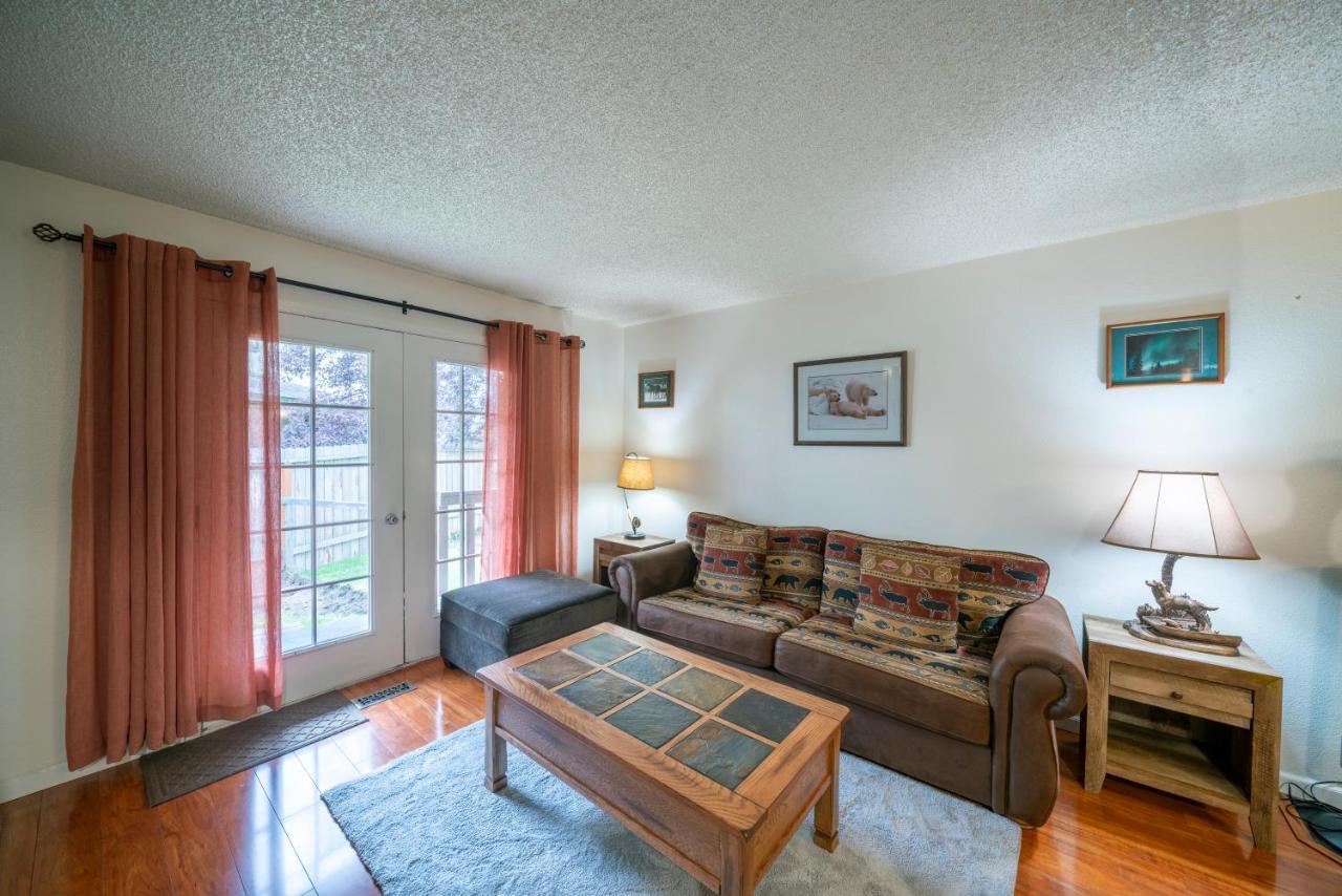Polar Bear Den Apartment Anchorage Bagian luar foto